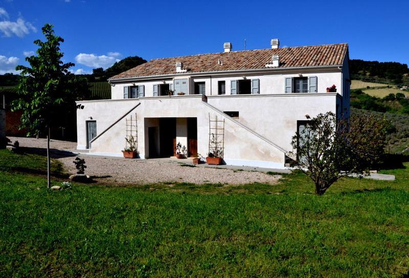 B&B Casale Fonte Vecchia Monteprandone Εξωτερικό φωτογραφία